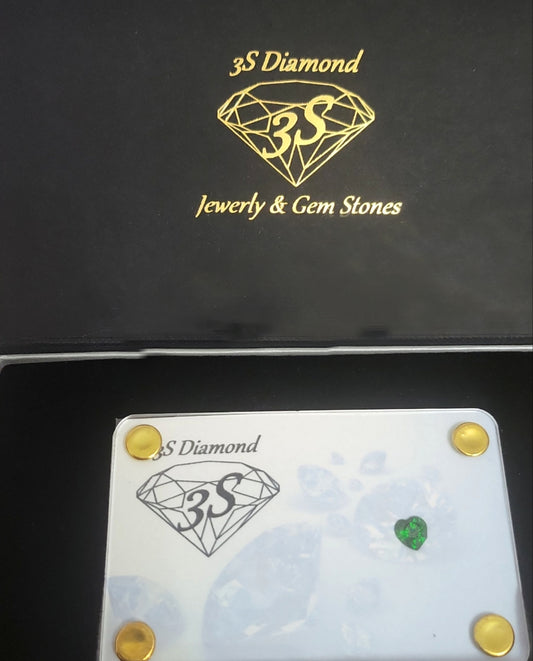 Esmeralda natural talla corazón 2,08 ct verde transparente