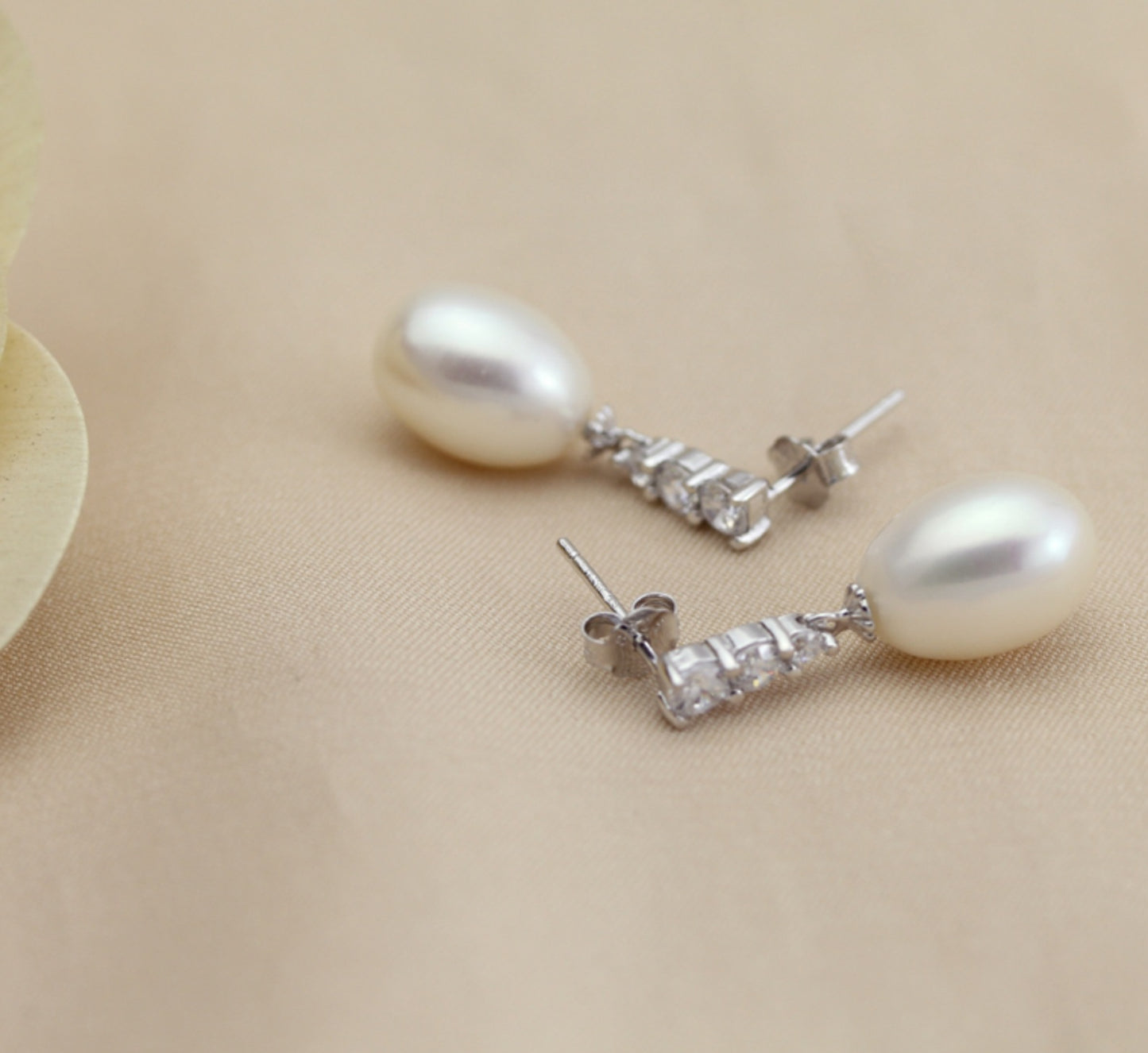 set completo trilogy collana e orecchini con perla naturale bianca diamante naturali 0,90ct Color E VVS1