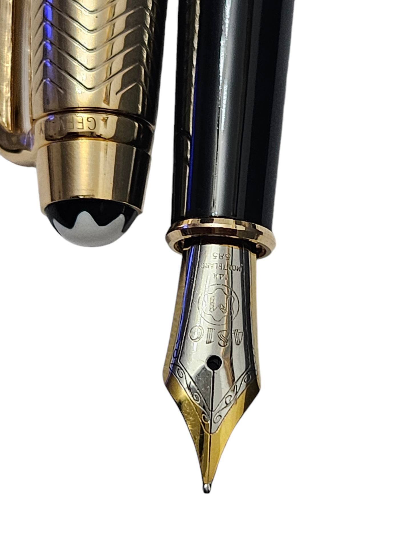 PLUMA ESTILOGRÁFICA MONTBLANC BAÑADA EN ORO MEISTERSTÜCK