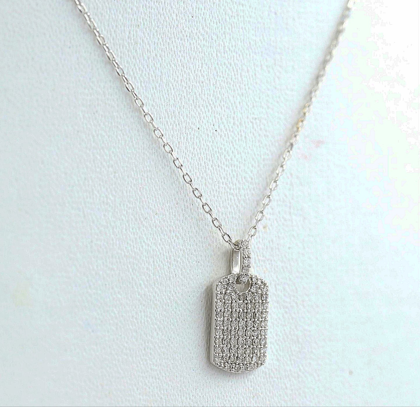Collana con ciondolo in oro 18kt con diamanti naturali 0.33ct
