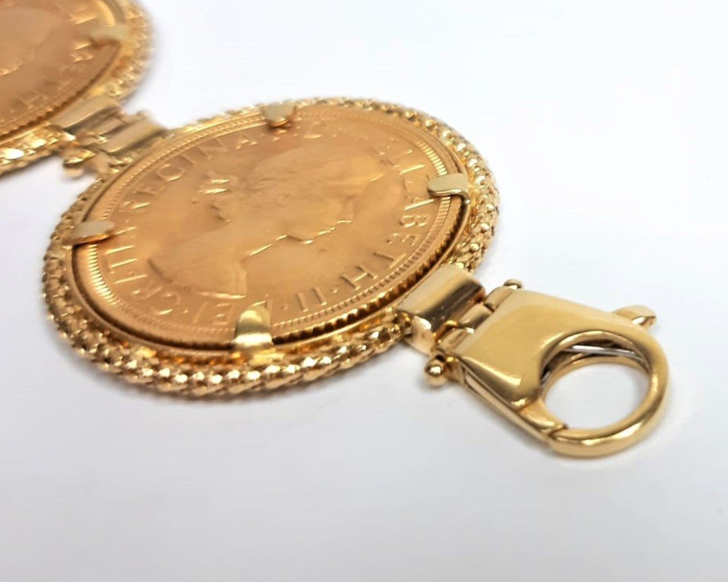 Bracciale in oro giallo con 6 sterline oro 22k