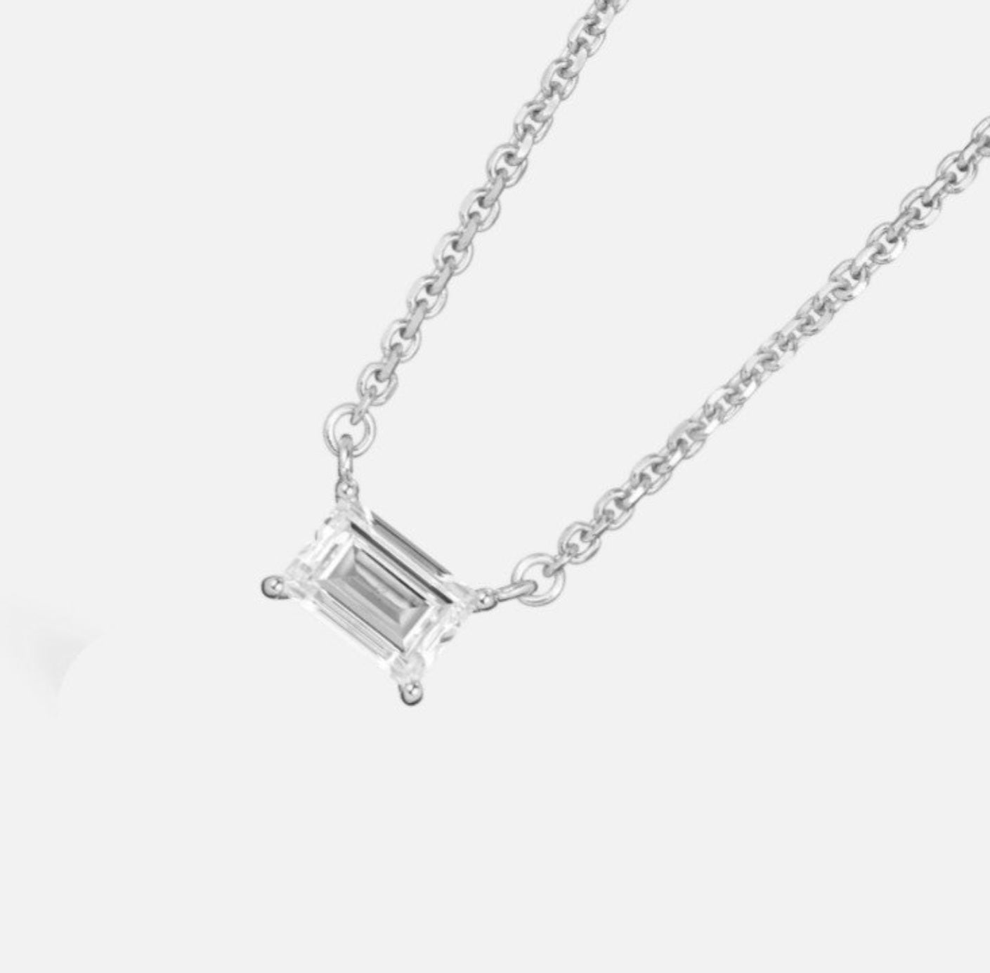 Collana punto luce in oro e diamante naturale smeraldo 0.22ct