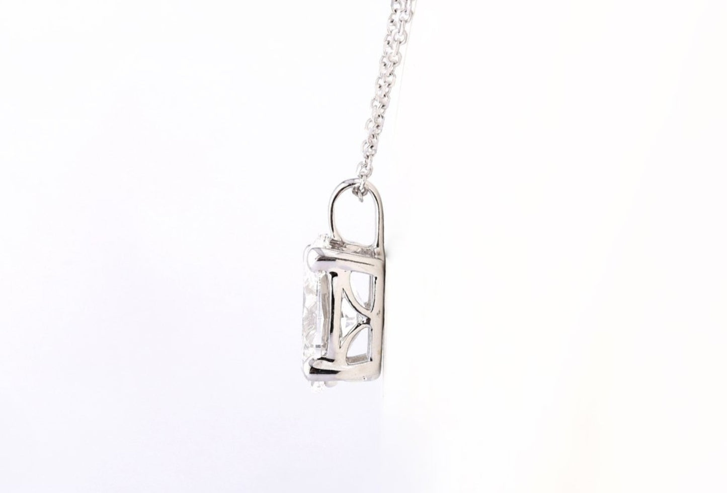 Collana punto luce in oro e diamante naturale ovale 0.50ct